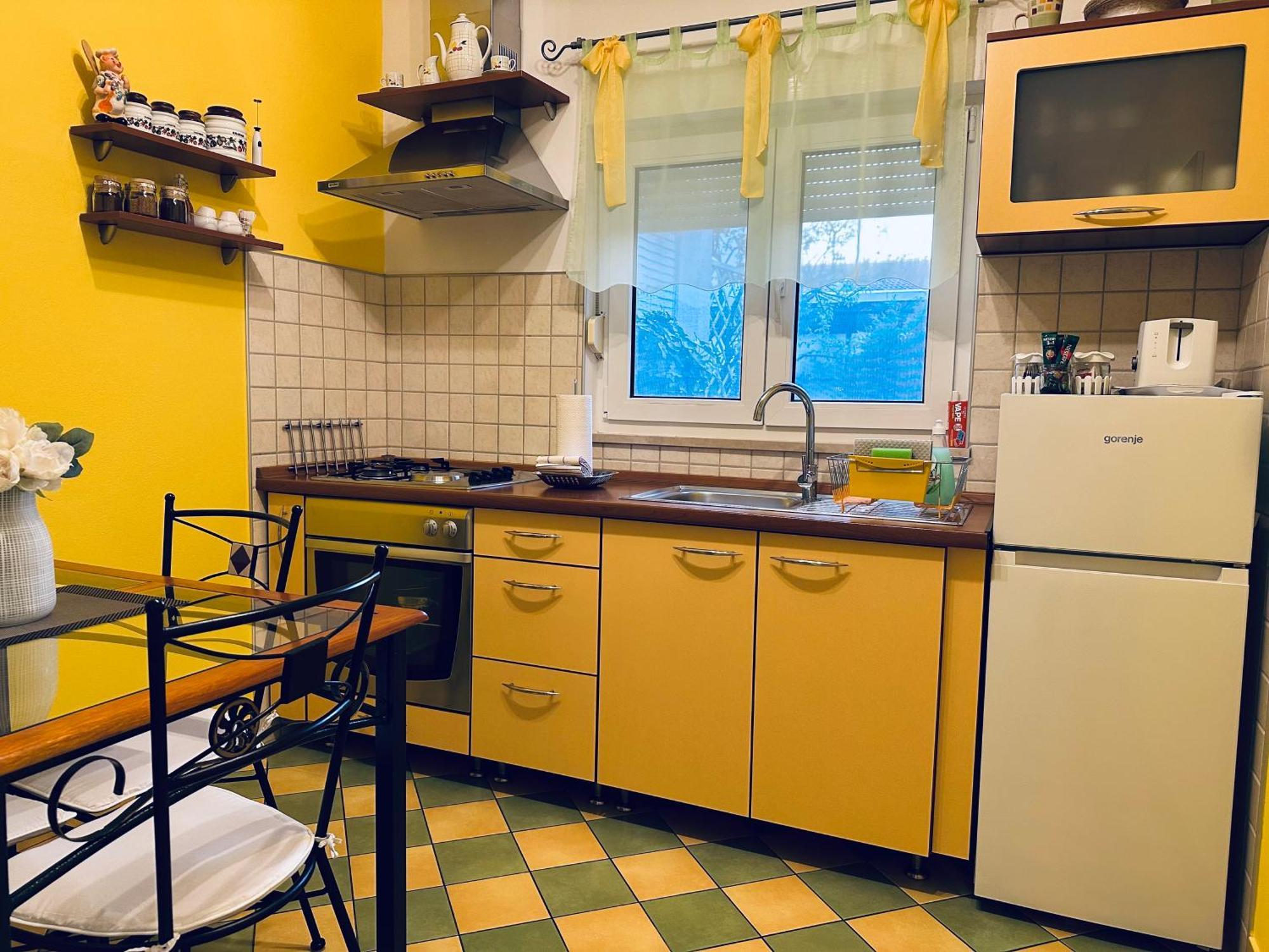 פרימוסטן Apartments - Rooms Vesna מראה חיצוני תמונה
