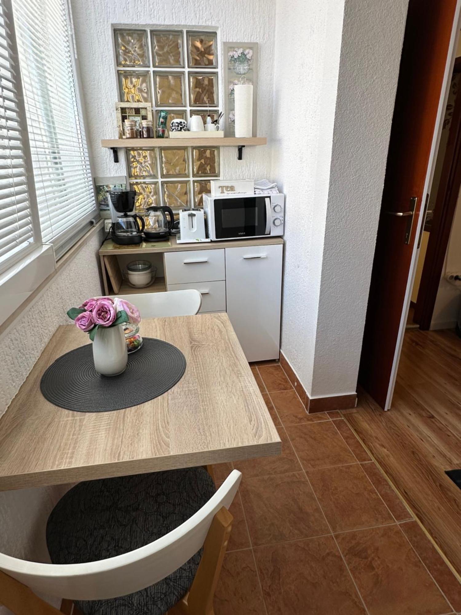 פרימוסטן Apartments - Rooms Vesna מראה חיצוני תמונה