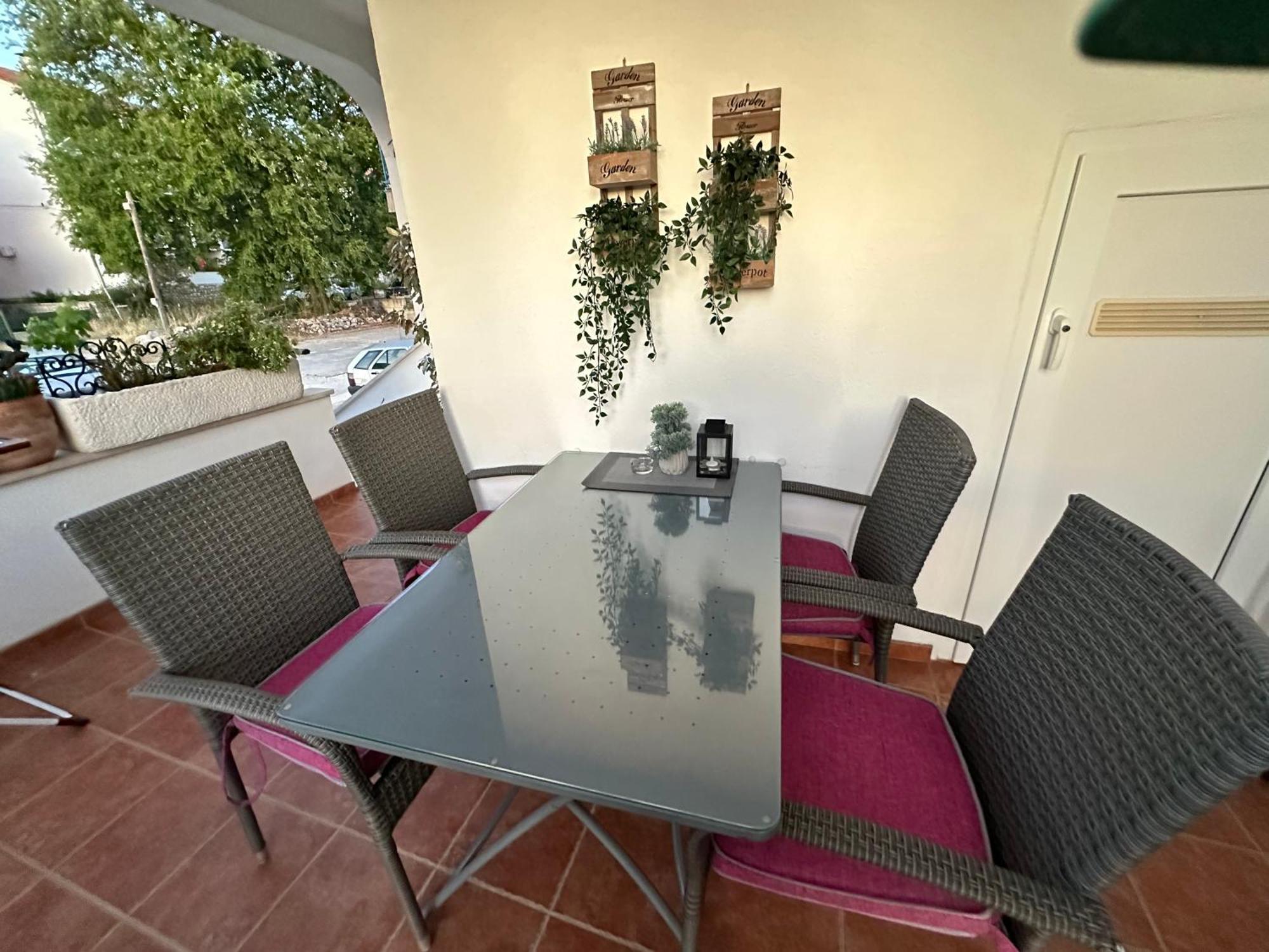 פרימוסטן Apartments - Rooms Vesna מראה חיצוני תמונה