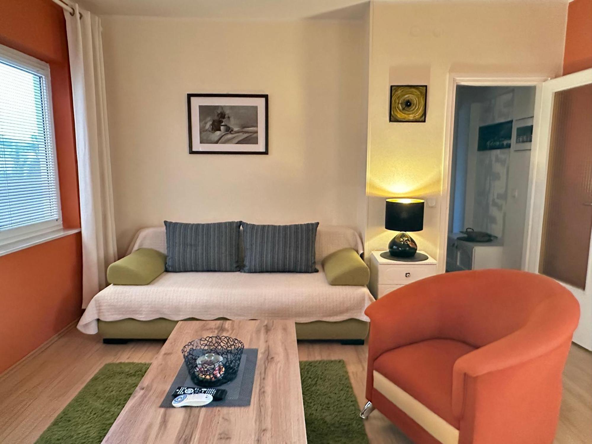 פרימוסטן Apartments - Rooms Vesna מראה חיצוני תמונה