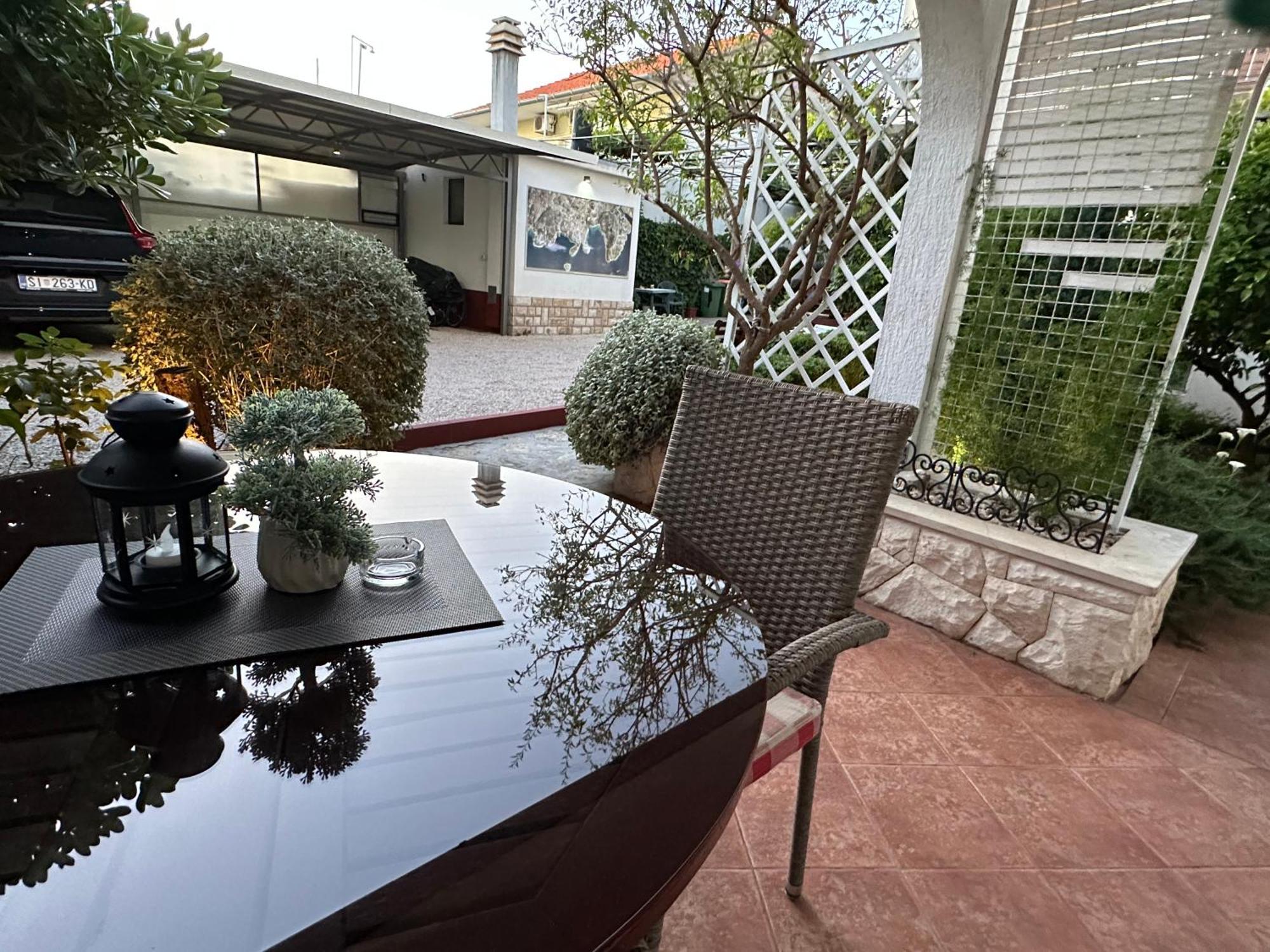 פרימוסטן Apartments - Rooms Vesna מראה חיצוני תמונה