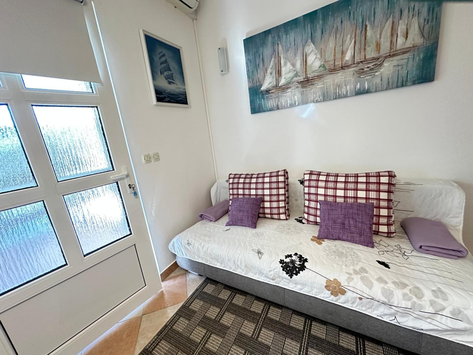 פרימוסטן Apartments - Rooms Vesna מראה חיצוני תמונה